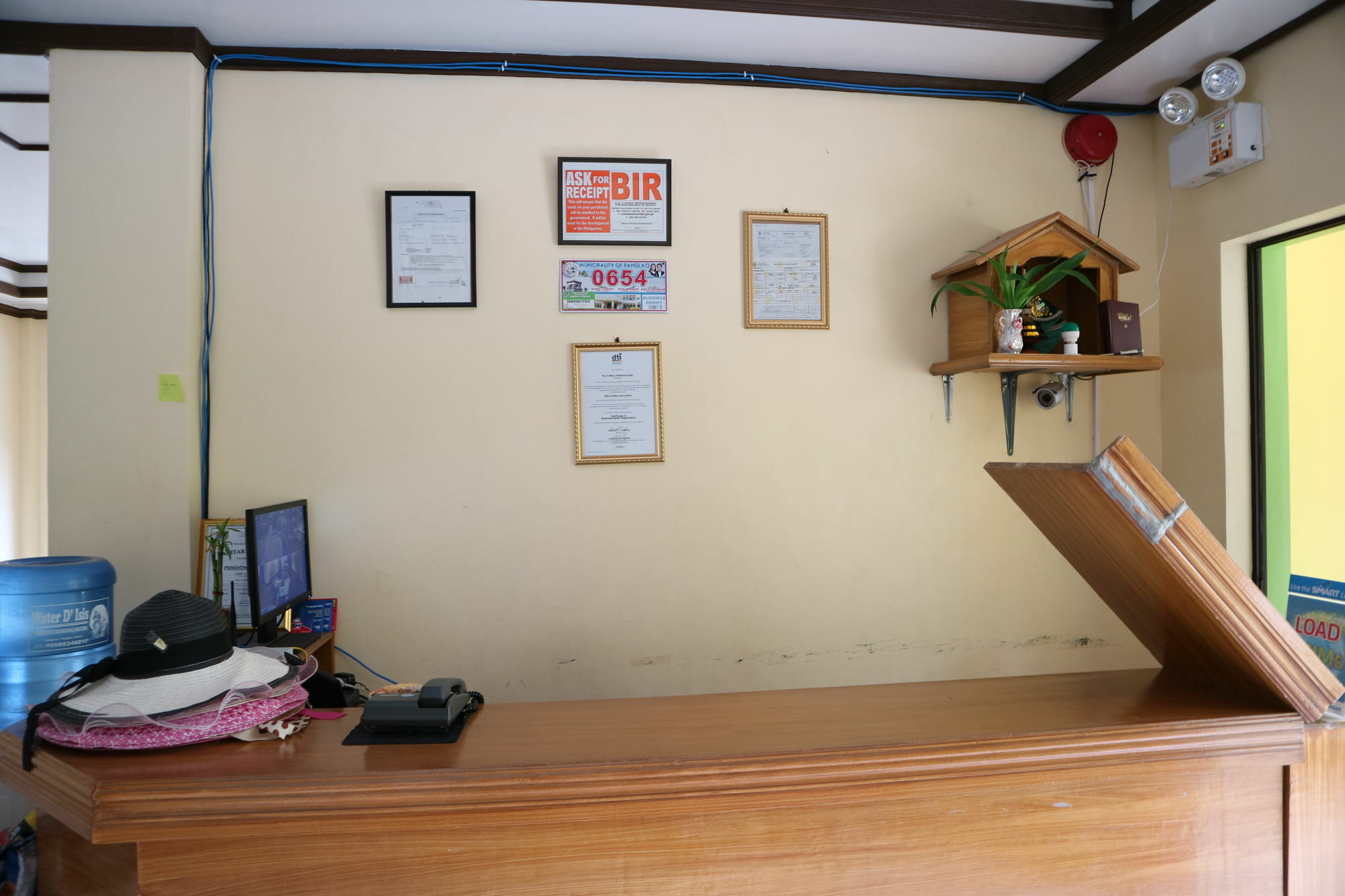 Oyo 422 Villa Emilia Pension House パングラオ エクステリア 写真