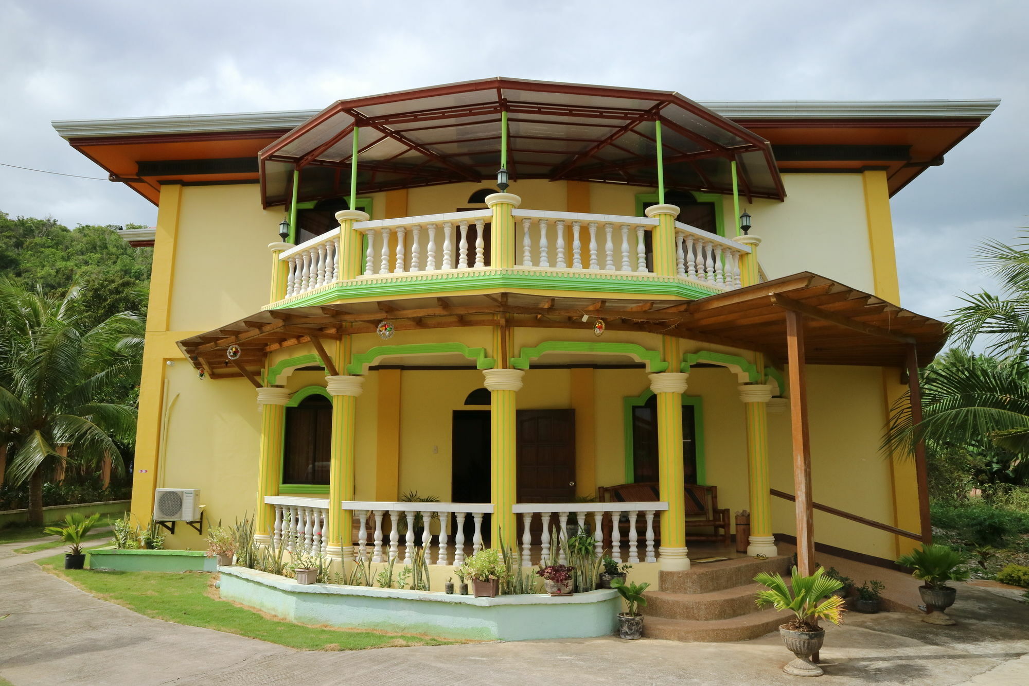 Oyo 422 Villa Emilia Pension House パングラオ エクステリア 写真