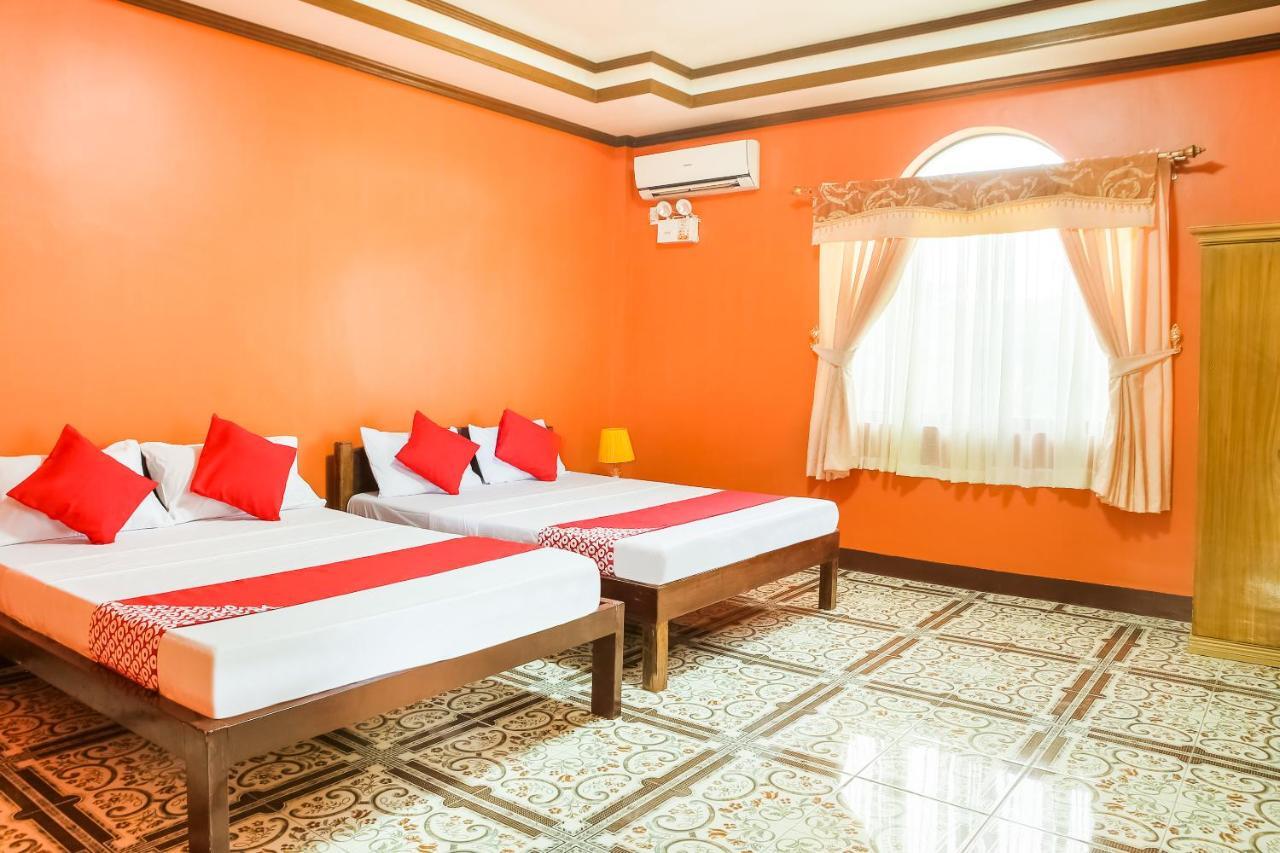 Oyo 422 Villa Emilia Pension House パングラオ エクステリア 写真